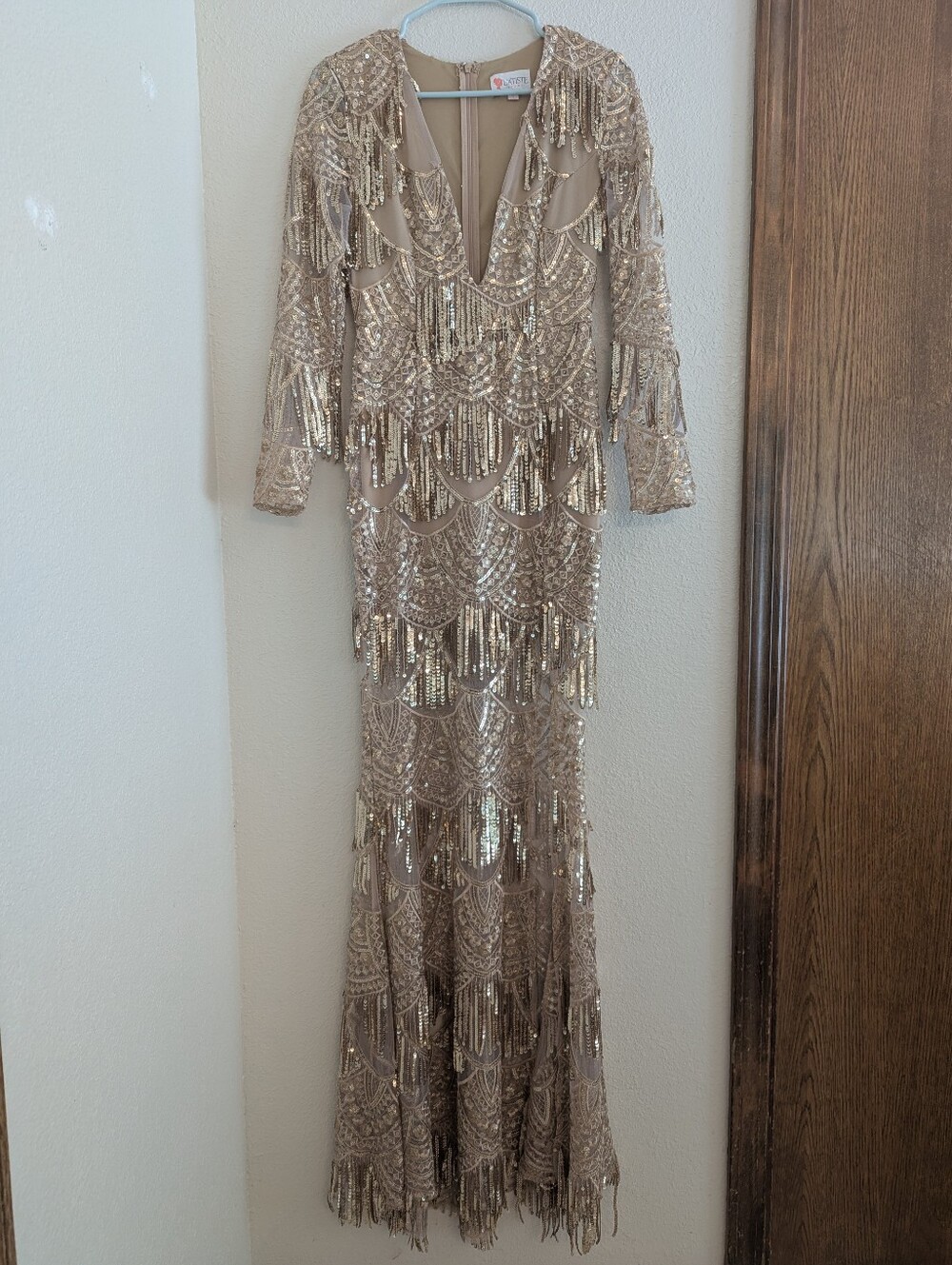 L'ATISTE BY AMY LONG SLEEVE GOLD SEQUIN TASSLE DRESS SMALL NEW